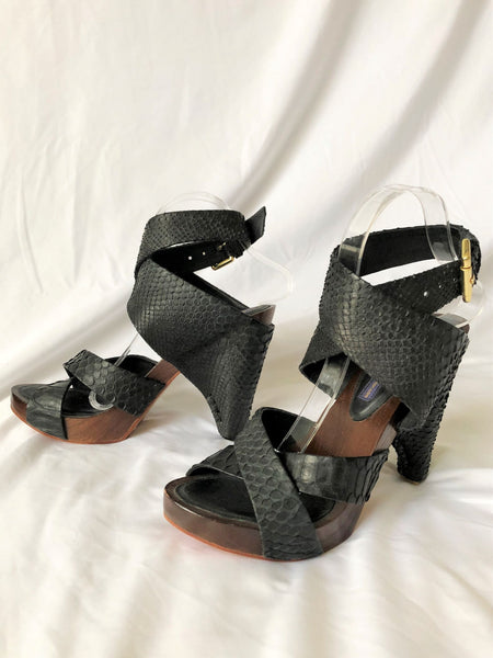 The Tui Collection Size 8.5 Black Snakeskin Platform Sandals