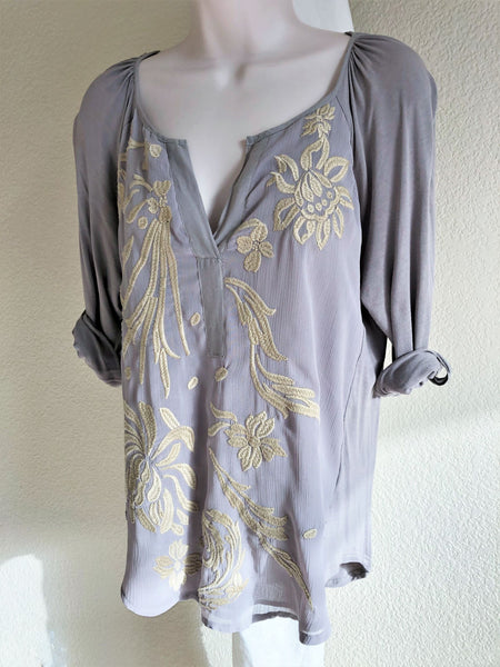 Tiny Anthropologie MEDIUM Gray Top