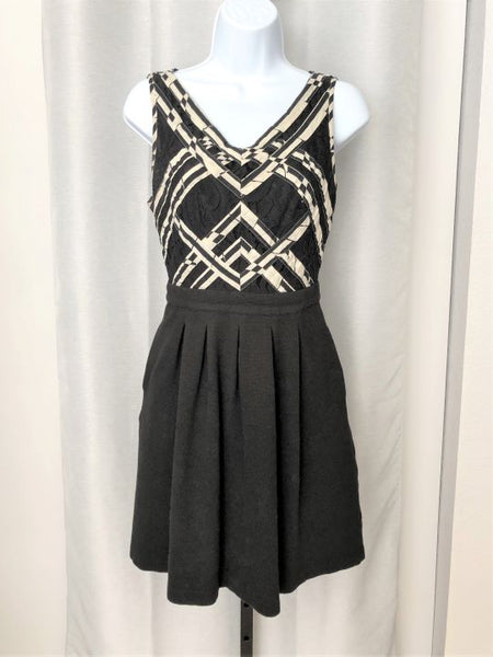 Anthro 9-H15 Size 2 Black and White Dress