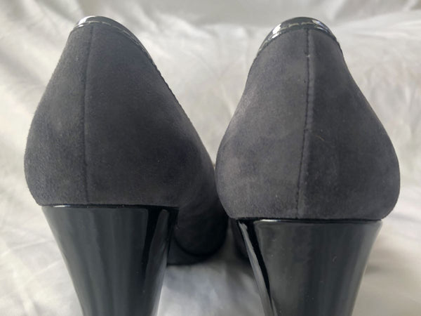 Car Shoe by Prada Size 7 Gray Suede Pumps