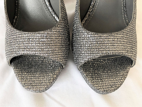 Vera Wang Size 9 Selima Silver Glitter Pumps