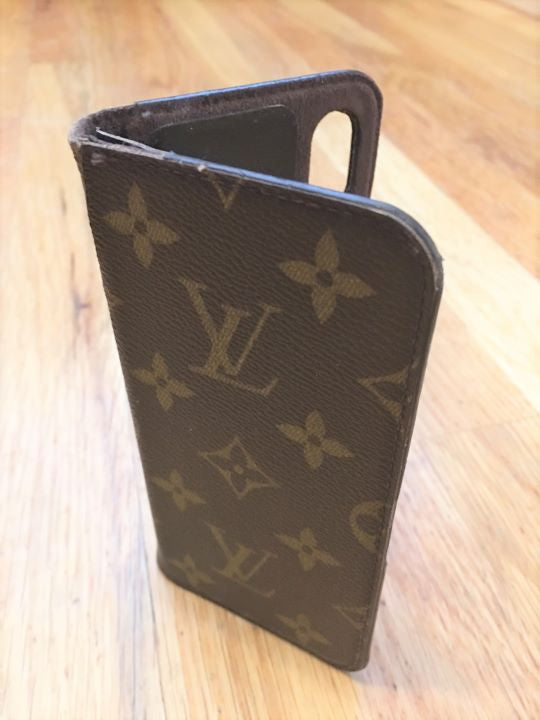 Louis Vuitton Black Epi iPhone X/XS Folio Case - Luxury iPhone Cases – Love  that Bag etc - Preowned Designer Fashions