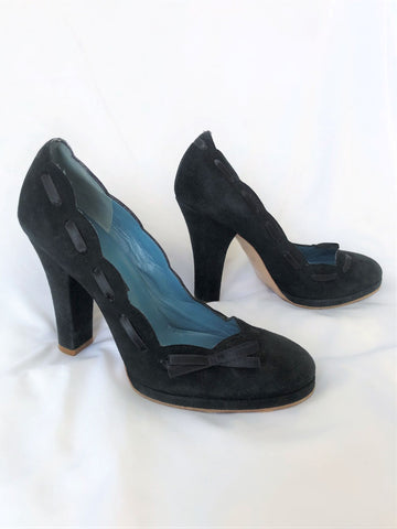 Marc Jacobs Size 7.5 Navy Suede Ribbon Pumps