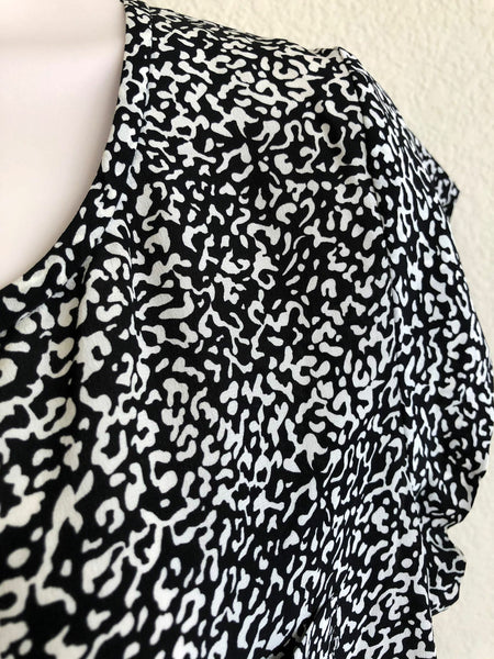 Joie Size Medium Black and White Silk Print Top