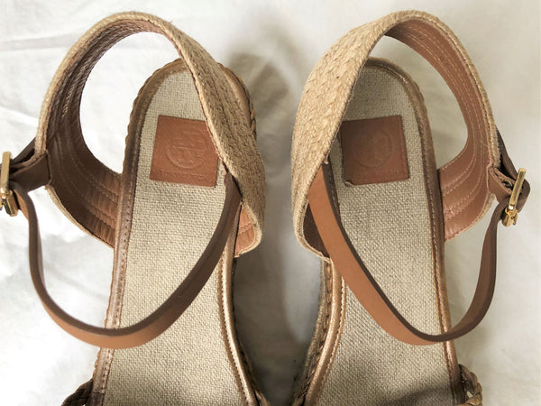 Tory Burch Size 8.5 Tan Woven Wedge Sandals