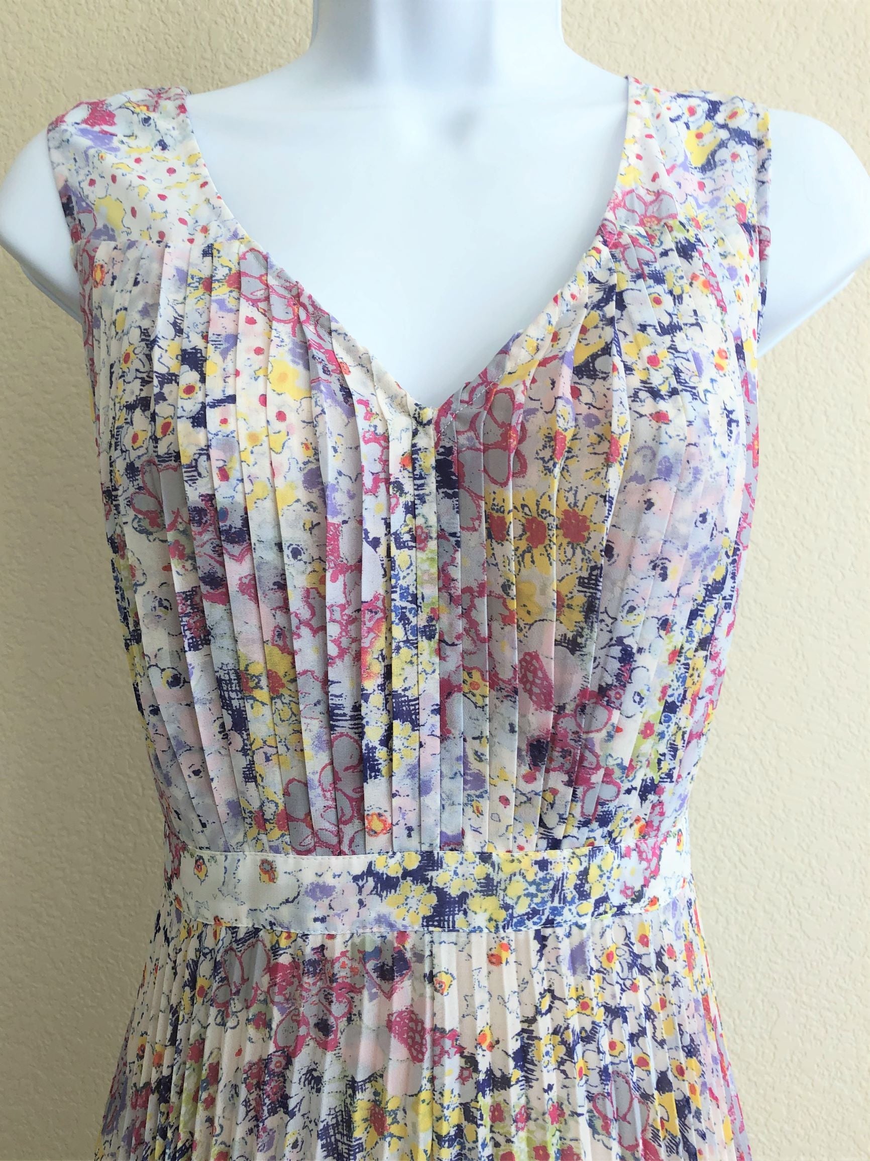 Anthropologie Plenty Tracy Reese Size 10 Evanthe Floral Pleated Dress –  FABULUX