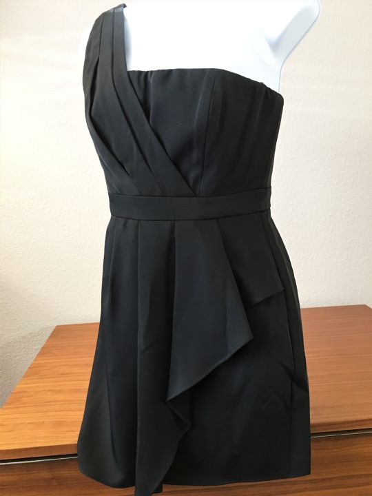 BCBGMaxazria Size 4P Vanessa Black Silk One-Shoulder Dress
