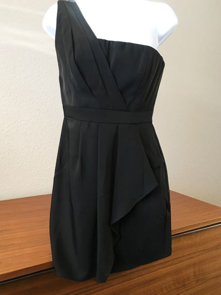 BCBGMaxazria NEW Size 4P Vanessa Black Silk One-Shoulder Dress