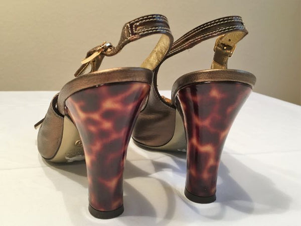 Dolce & Gabanna Authentic Size 8.5 Spuntata Capra Gold Slingbacks