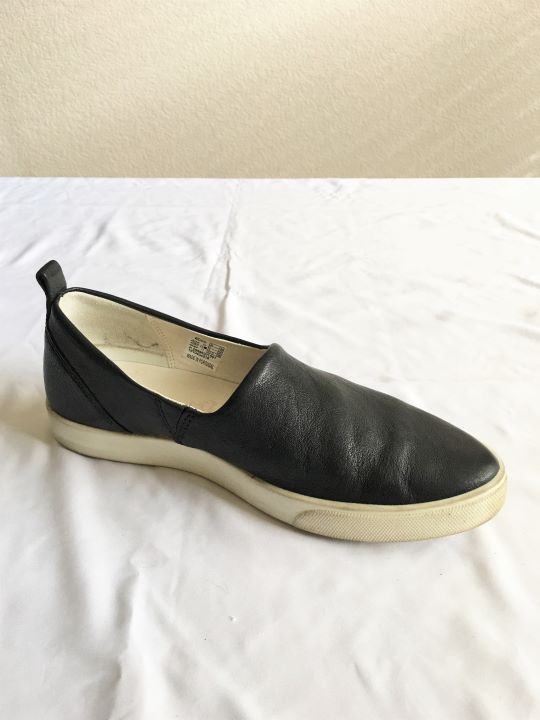 Ecco Size 5 Gillian Black Leather Slip-On - CLEARANCE