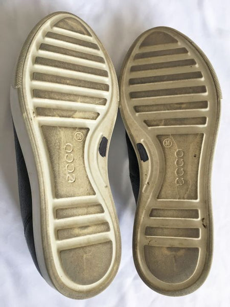 Ecco Size 5 Gillian Black Leather Slip-On - CLEARANCE