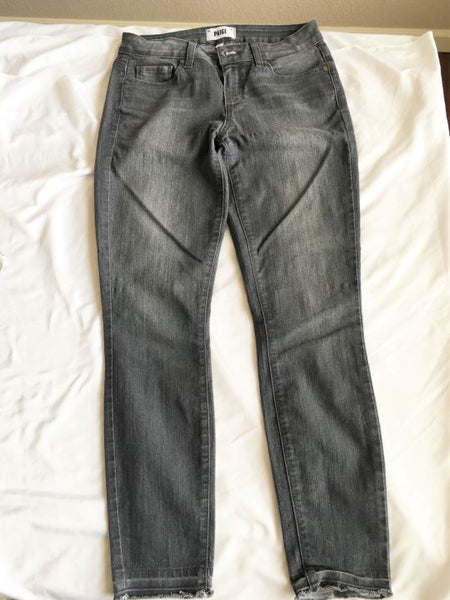 Paige Size 4 Gray Verdugo Ankle Crop Skinny - CLEARANCE