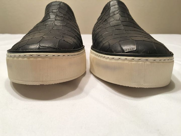 Stuart Weitzman Size 10.5 Nugget Black Leather Slip-ons