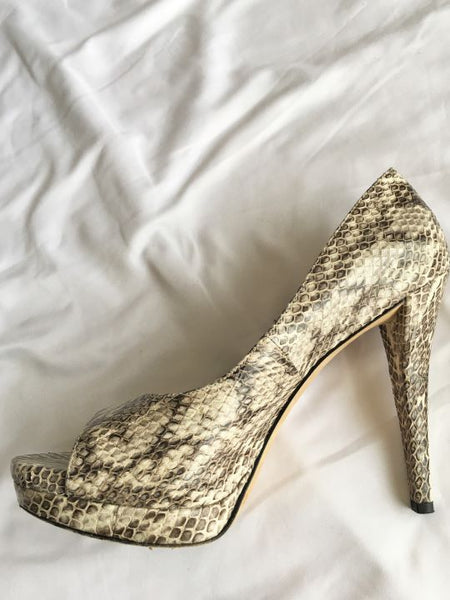 Vera Wang Lavender Size 8.5 Selima Beige Snakeskin Pumps