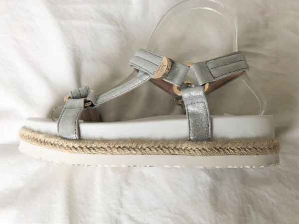 Taryn Rose Size 8 Lydia Silver Leather Sandals - NEW - CLEARANCE
