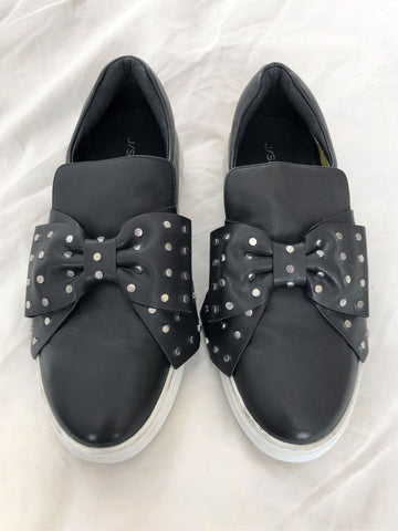 J/Slides Size 10 Black Leather Bow Sneakers