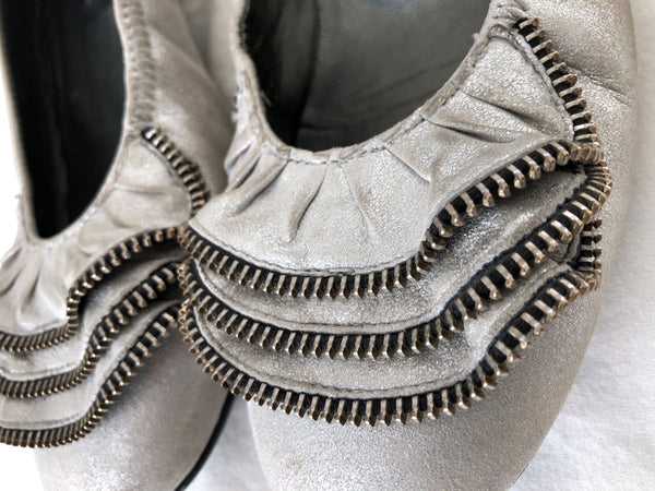 Paul Green Size 7.5 Epic Silver Zipper Flats - CLEARANCE