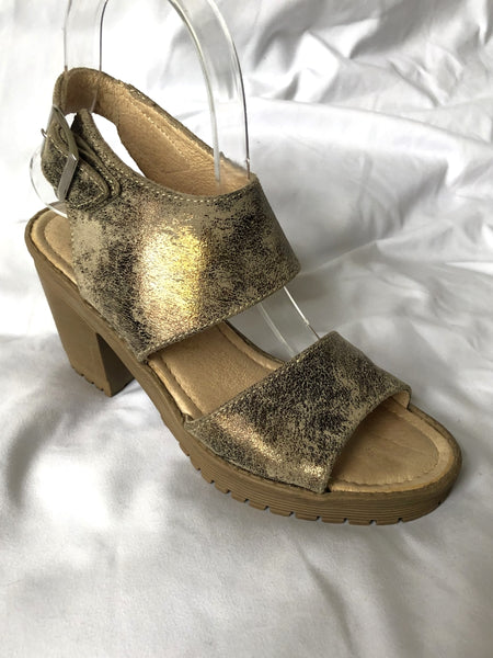 CoFi Size 6 Metallic Sandals