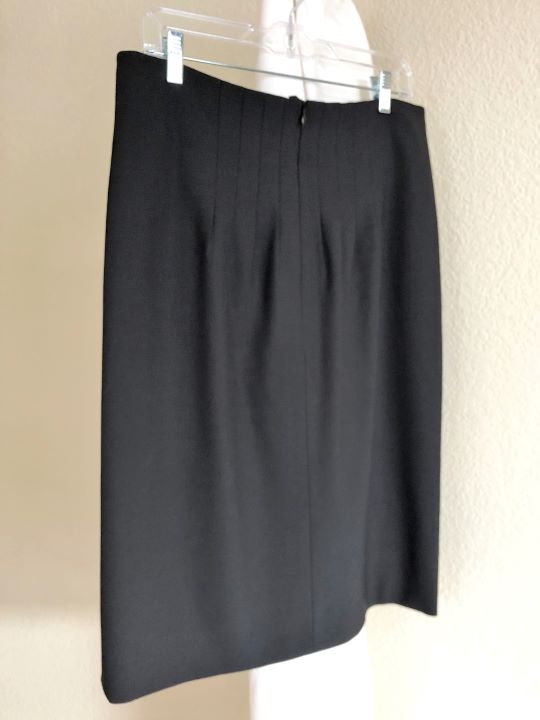 AKRIS Punto Size 10 Black Wool Skirt