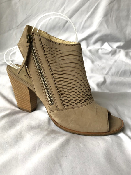 Paul Green Size 8 Cayanne Peep Toe Bootie