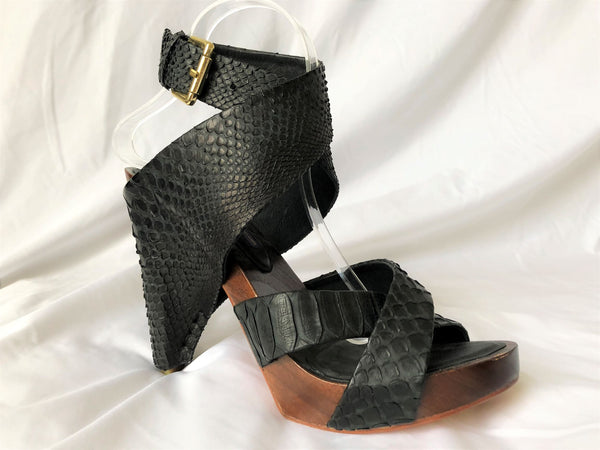 The Tui Collection Size 8.5 Black Snakeskin Platform Sandals