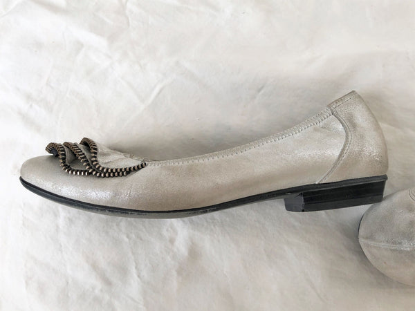Paul Green Size 7.5 Epic Silver Zipper Flats - CLEARANCE