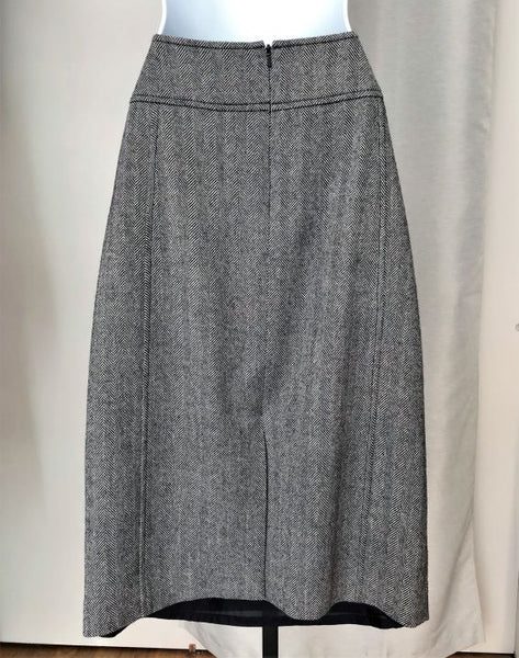 Tory Burch Size 6 Navy and White Tweed Skirt