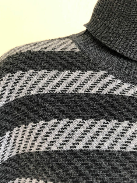 Trina Turk XS PETITE Gray Wool Striped Sweater