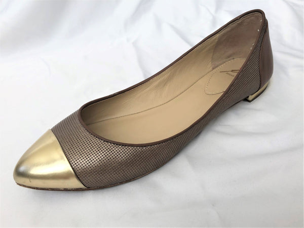 Brian Atwood Size 7 Gold Toe Flats