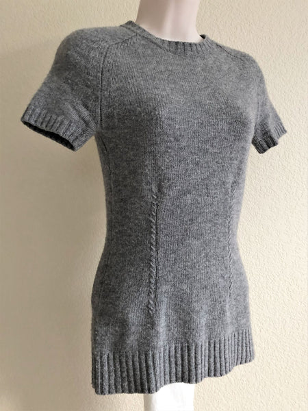 BCBGMaxazria Size XS Gray Back Zip Sweater