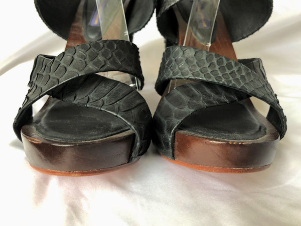 The Tui Collection Size 8.5 Black Snakeskin Platform Sandals