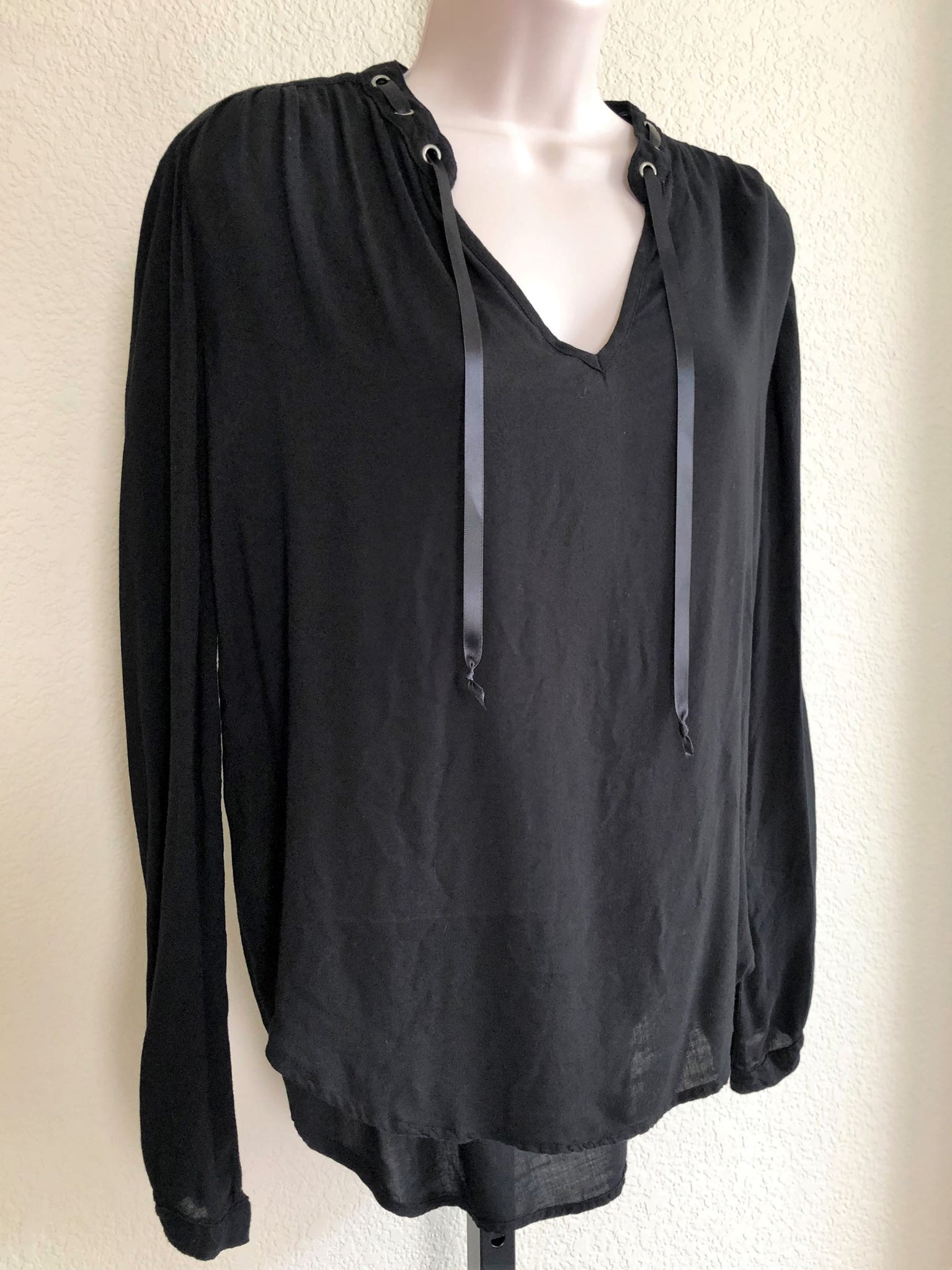 Bella Dahl for Anthropologie Size XS Black Grommet Top - CLEARANCE
