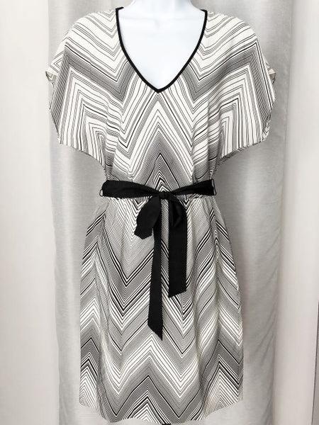 Trina Turk SMALL white Zig Zag Silk Dress