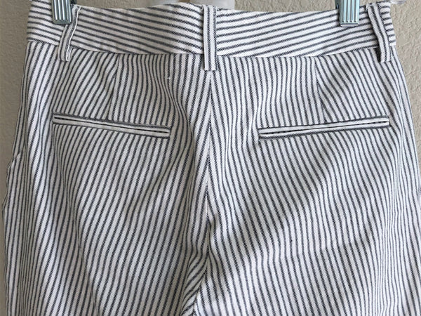 Theory Yanette Crop Pants Size 2 White Pinstripe