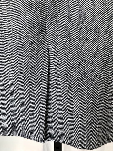 Tory Burch Size 6 Navy and White Tweed Skirt - CLEARANCE