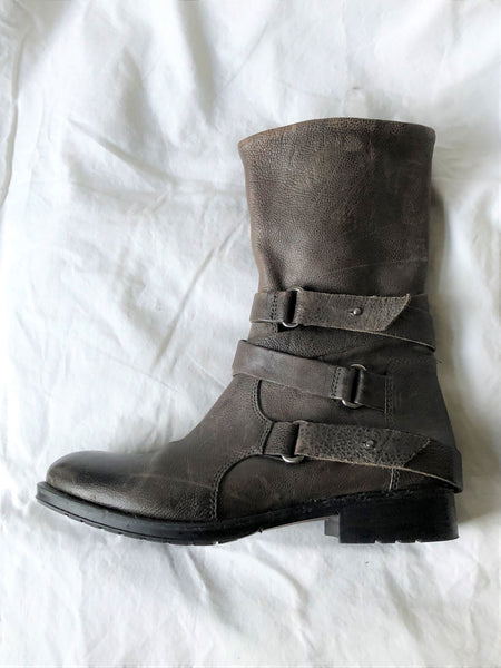 Vera Wang Lavender Size 6 Kippy Gray Brown Boots