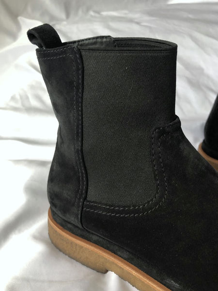 VINCE Size 6 Chelsea Black Suede Booties