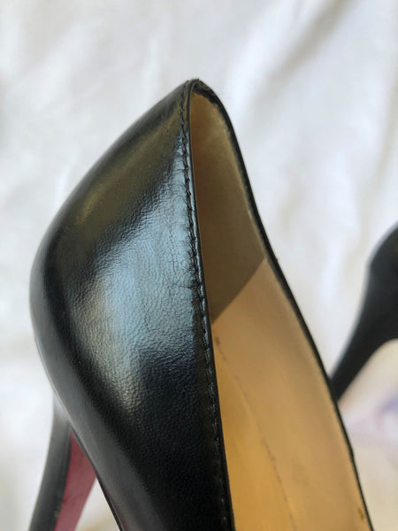 Christian Louboutin Authentic Size 7 Black Leather Simple Pumps