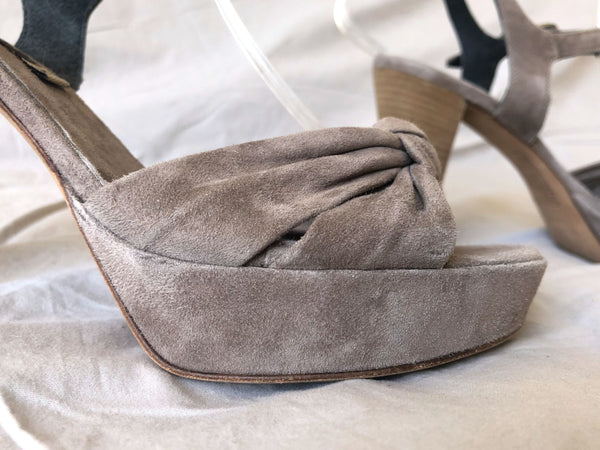 Alberto Fermani Size 8.5 Gray Suede Sandals