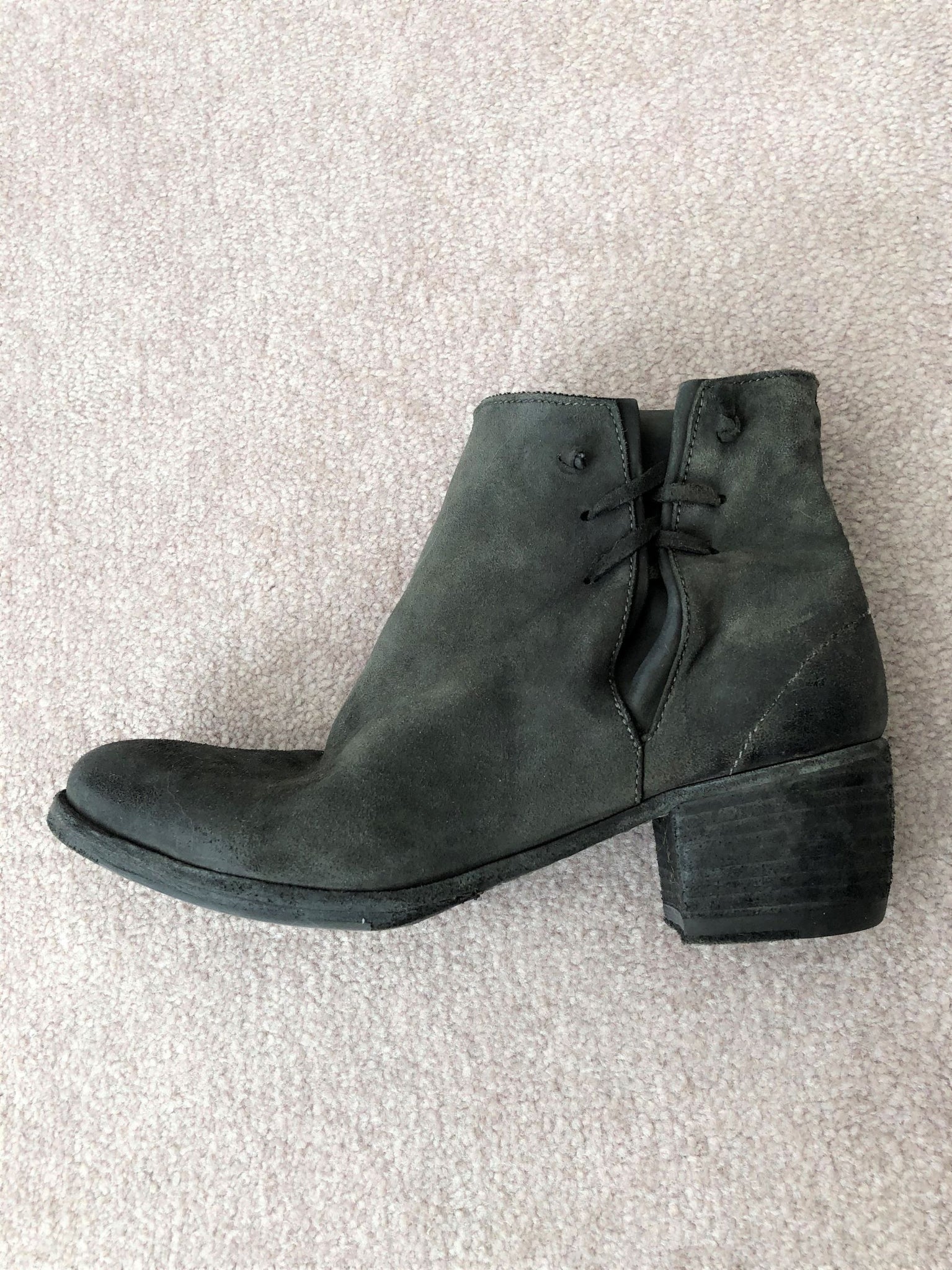 Gidigio Size 6 Gray Green Booties - CLEARANCE