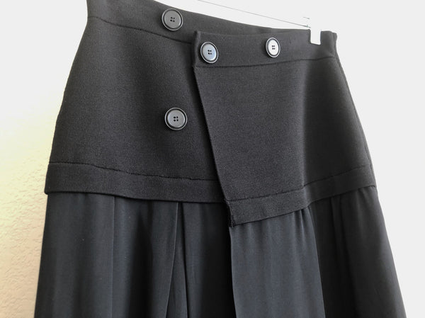 Lewit Size 6 Black Mixed Media Skirt