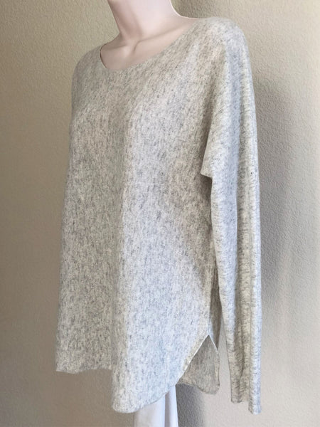 VINCE Size Small Gray Cashmere Sweater