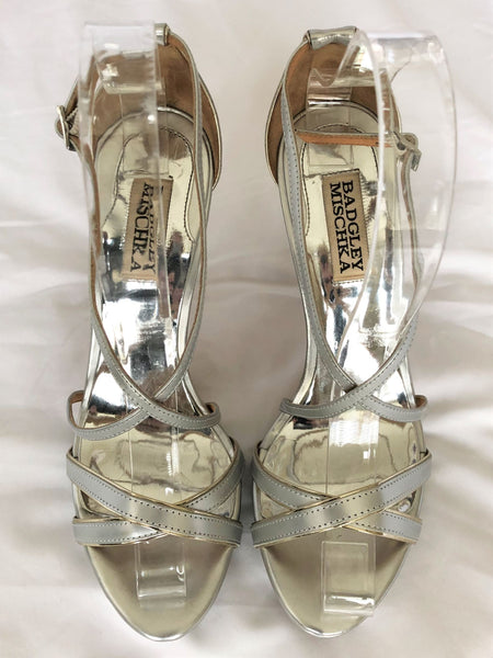 Badgley Mischka Size 7 Fierce Silver Leather Sandals