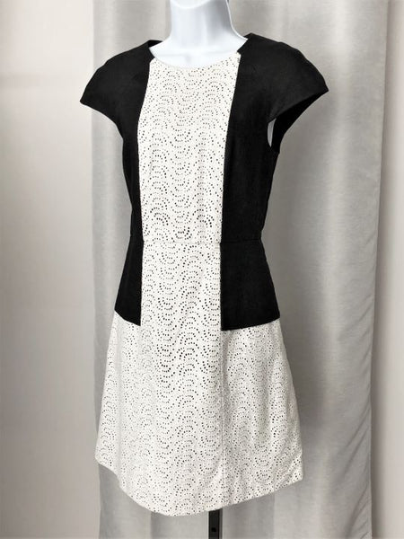 Tibi Size 6 Carey Black and White Lace Dress