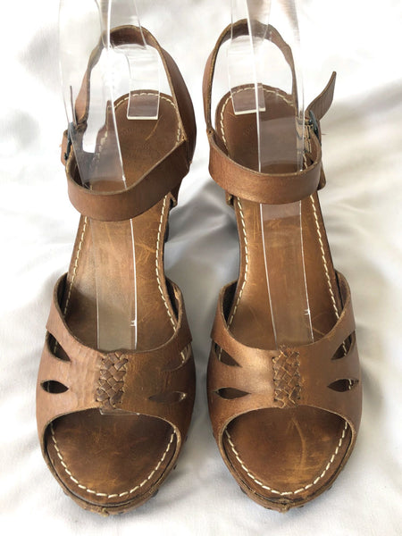 Frye Size 7.5 Brown Leather Studded Sandals