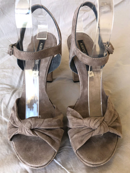 Alberto Fermani Size 8.5 Gray Suede Sandals