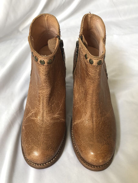 Bed Stu Size 6 Tan Yell Boot