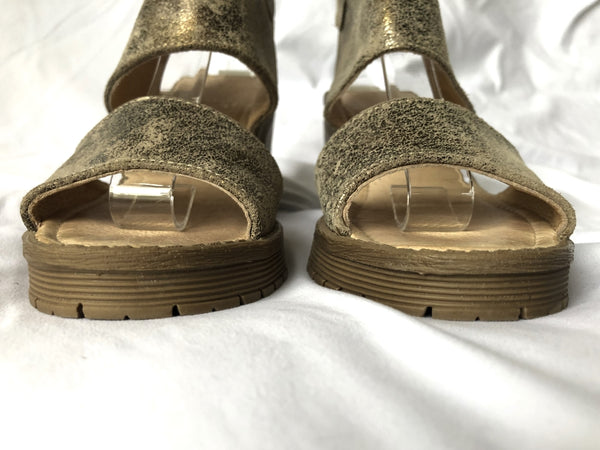 CoFi Size 6 Metallic Sandals