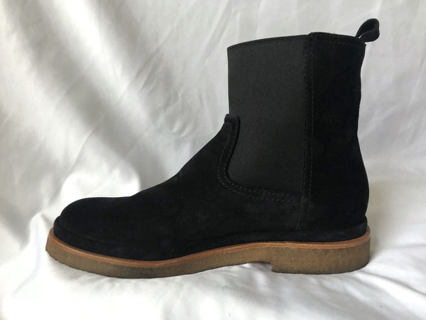 VINCE Size 6 Chelsea Black Suede Booties