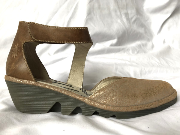 Fly London Size 6 Pats Gold Ankle Strap Sandals